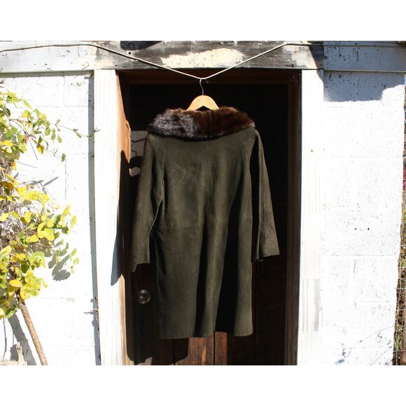 Vintage 60s Suede Fur Collar Coat | Chocolate Brown Mink Trim | Size M/L - Picture 12 of 14
